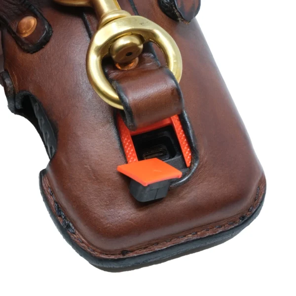 Alpha 200i/300i Leather Saddle Holster